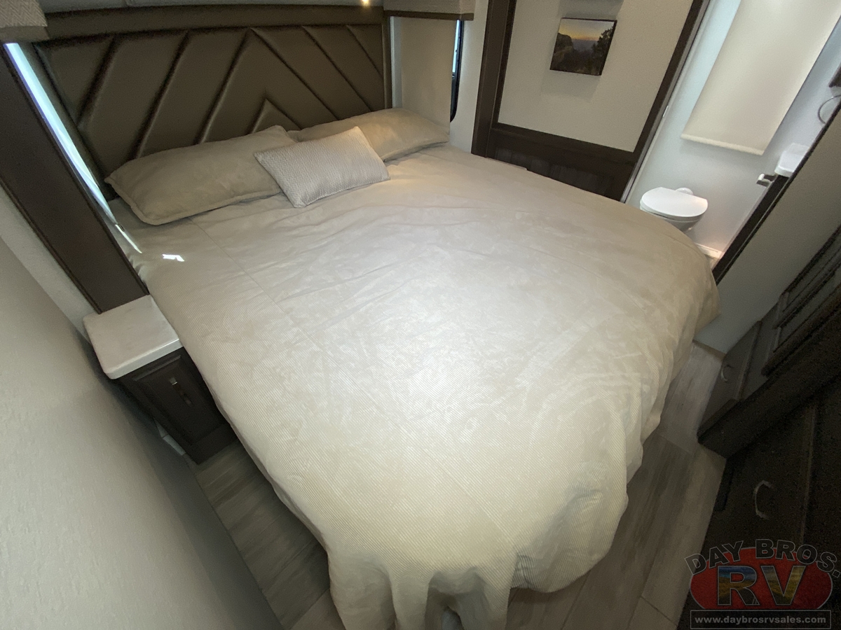 2024 Entegra Coach Accolade XL Motorhome