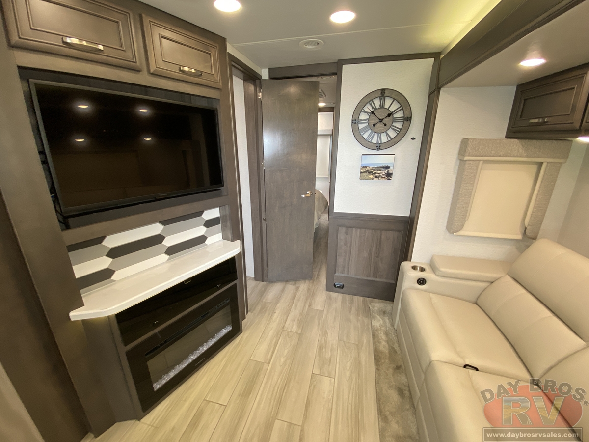 2024 Entegra Coach Accolade XL Motorhome