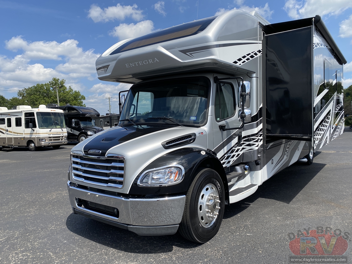 2024 Entegra Coach Accolade XL Motorhome