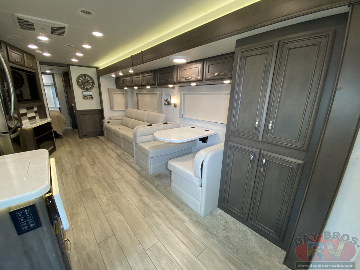 2024 Entegra Coach Accolade XL Motorhome