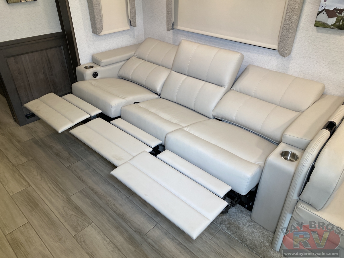 2024 Entegra Coach Accolade XL Motorhome