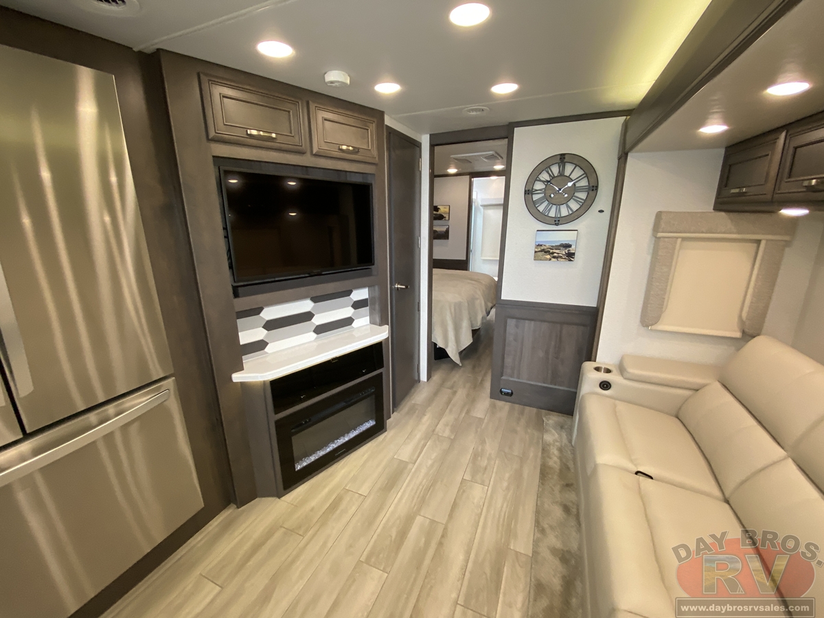 2024 Entegra Coach Accolade XL Motorhome