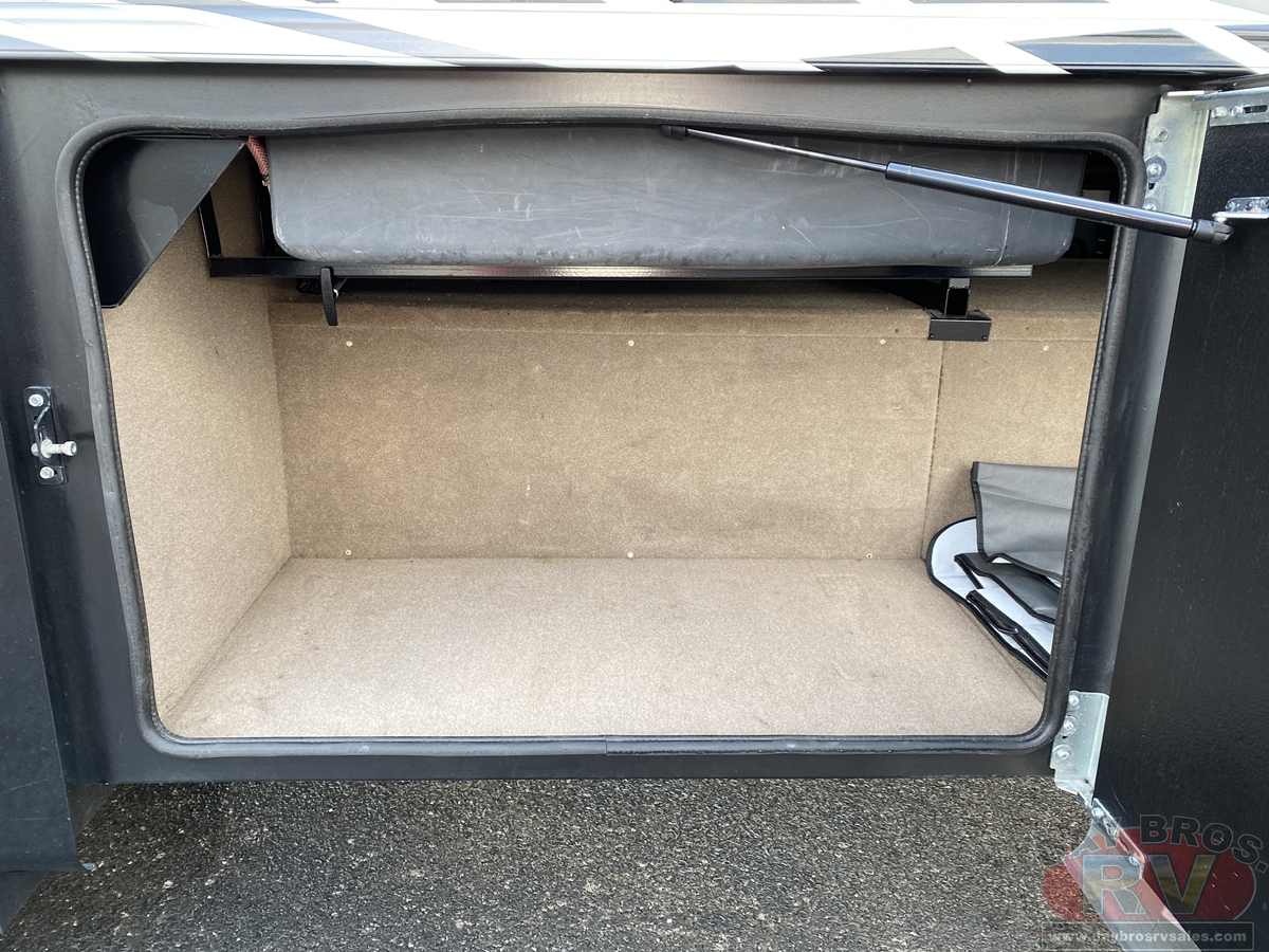 2024 Entegra Coach Accolade XL Motorhome