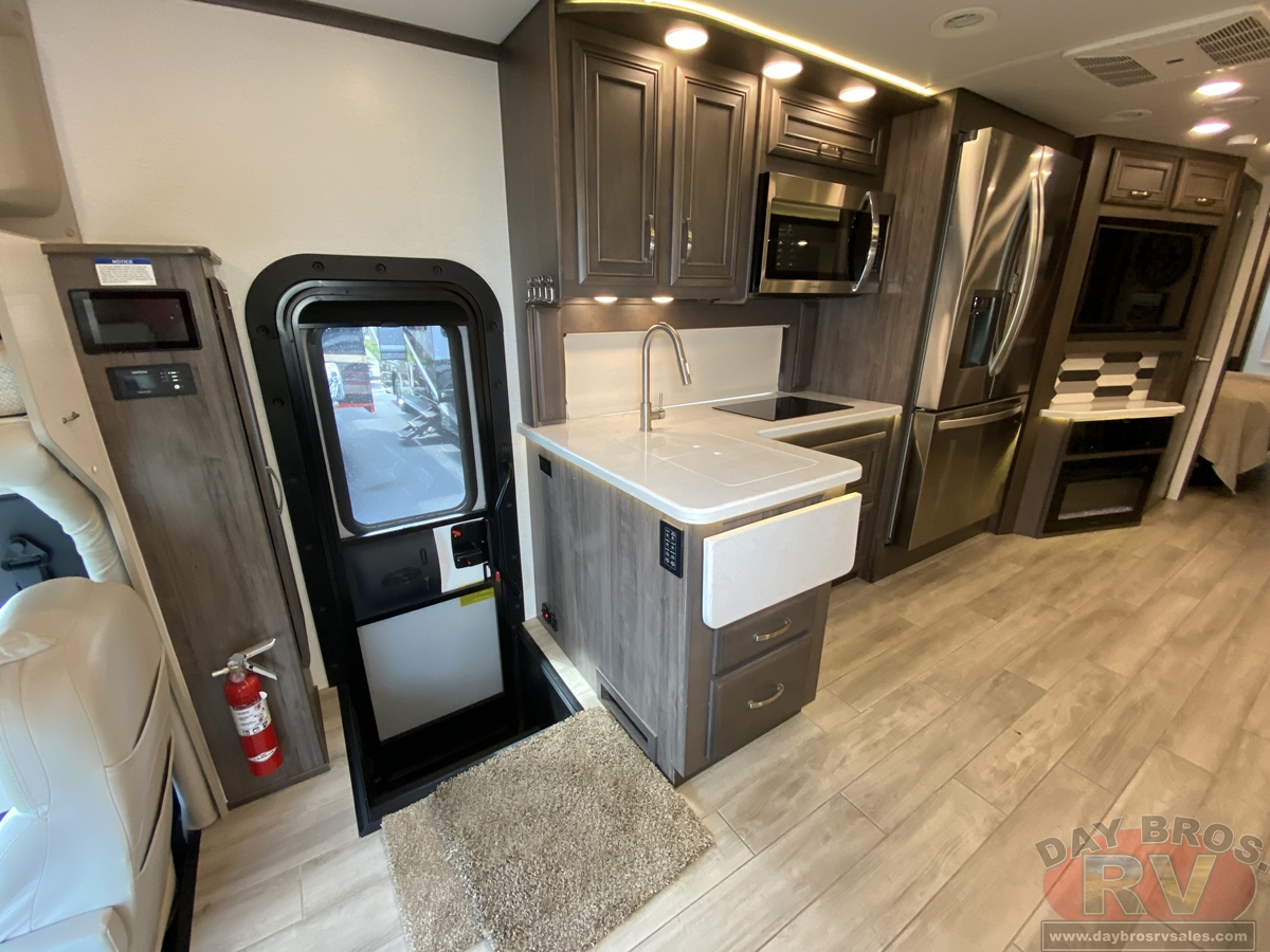 2024 Entegra Coach Accolade XL Motorhome