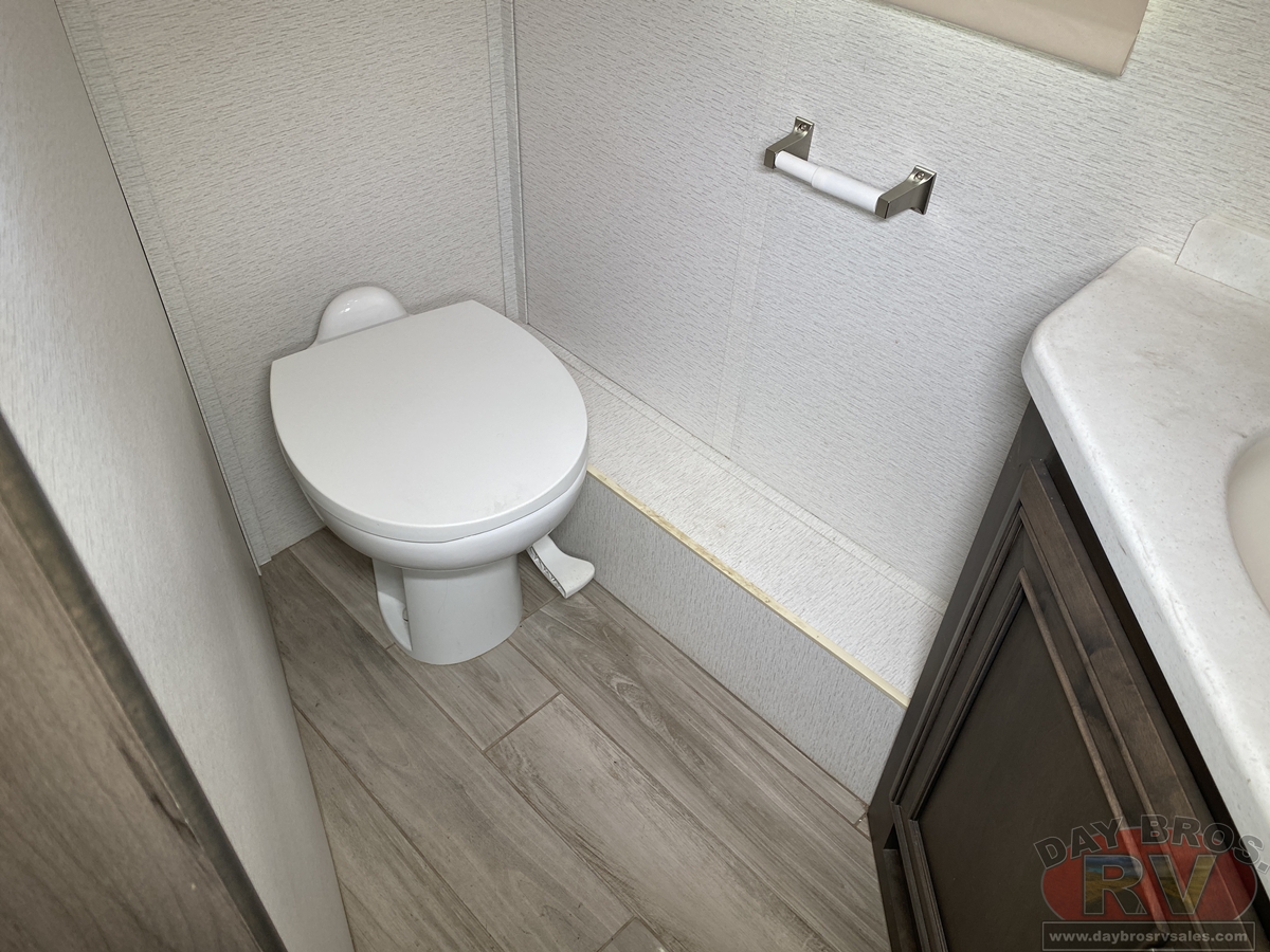 2024 Entegra Coach Accolade XL Motorhome