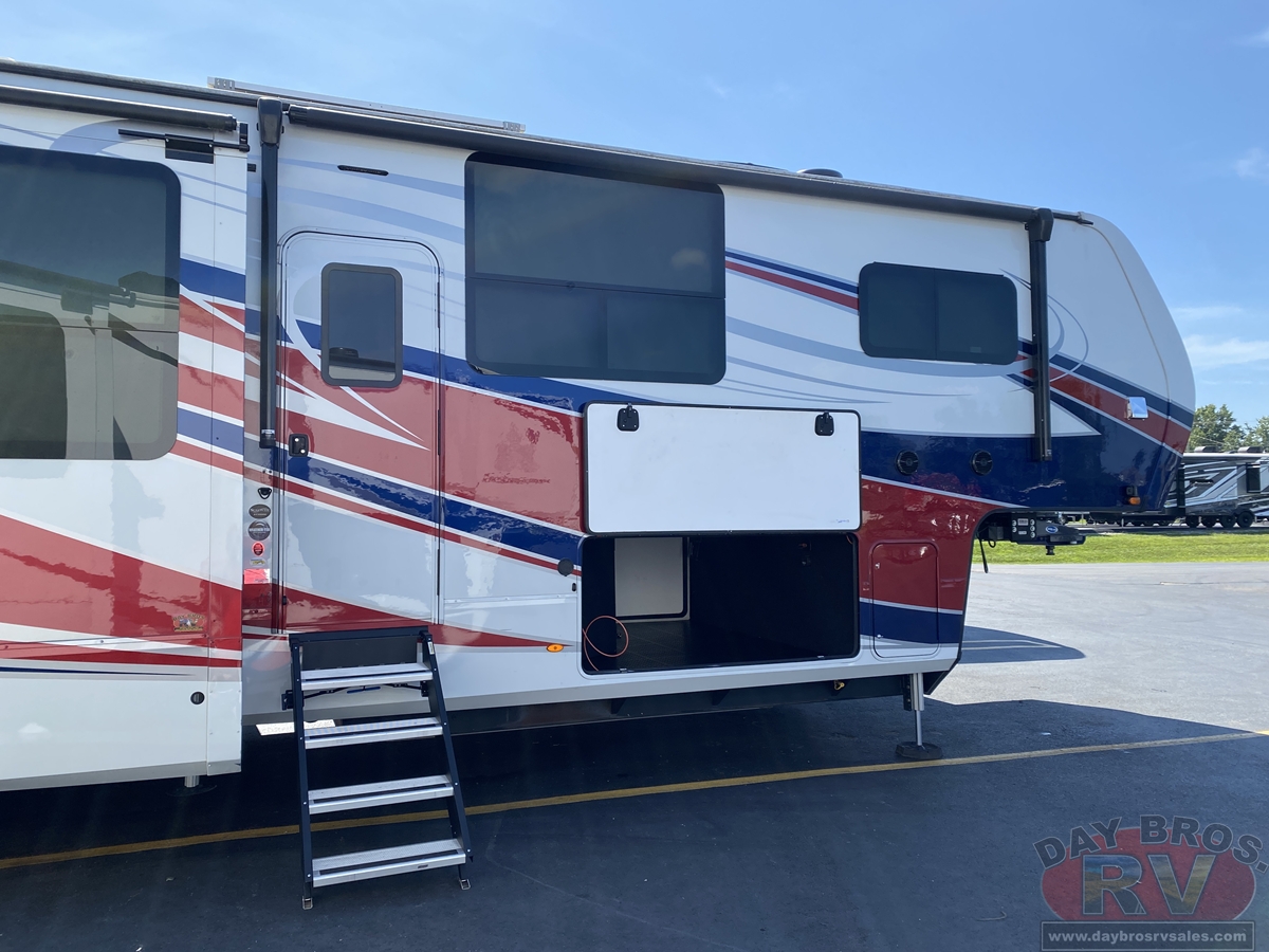 2024 Grand Design Solitude 390RK Fifth Wheel