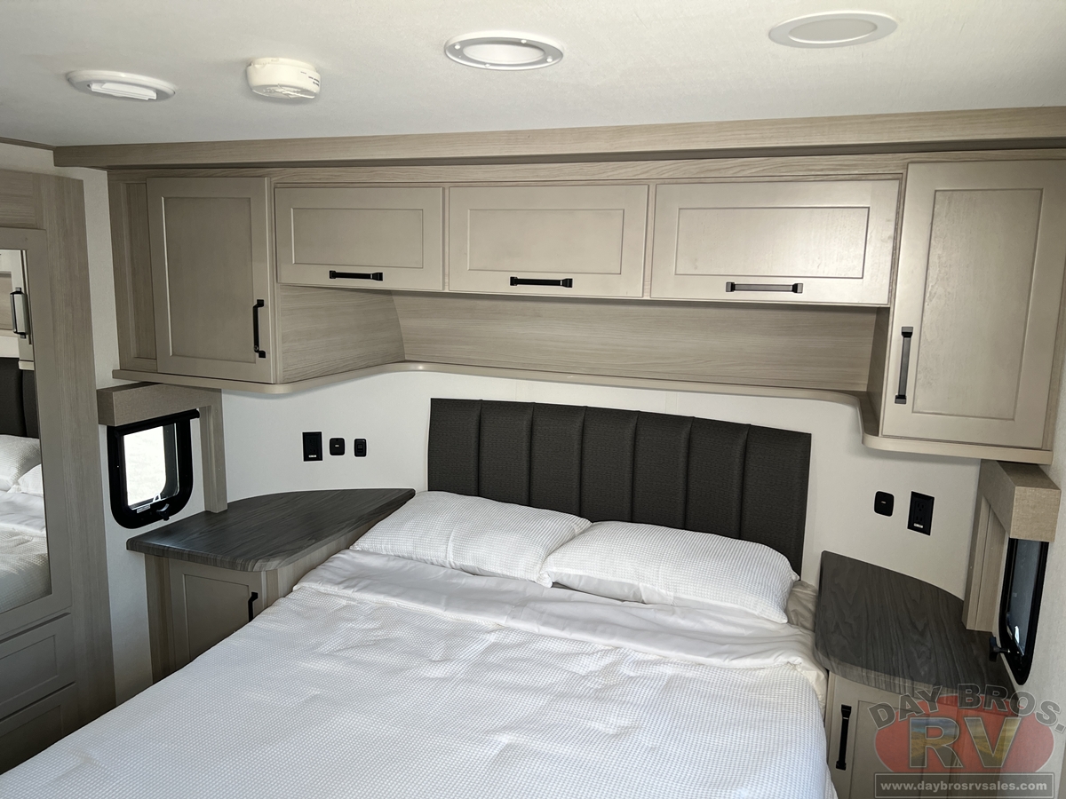 2025 Grand Design Momentum M-Class Toy Hauler Fifth Wheel