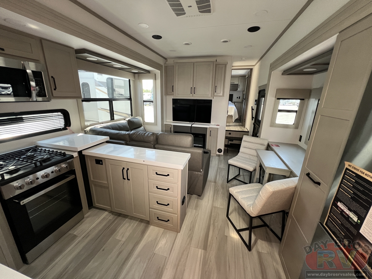 2025 Grand Design Momentum M-Class Toy Hauler Fifth Wheel