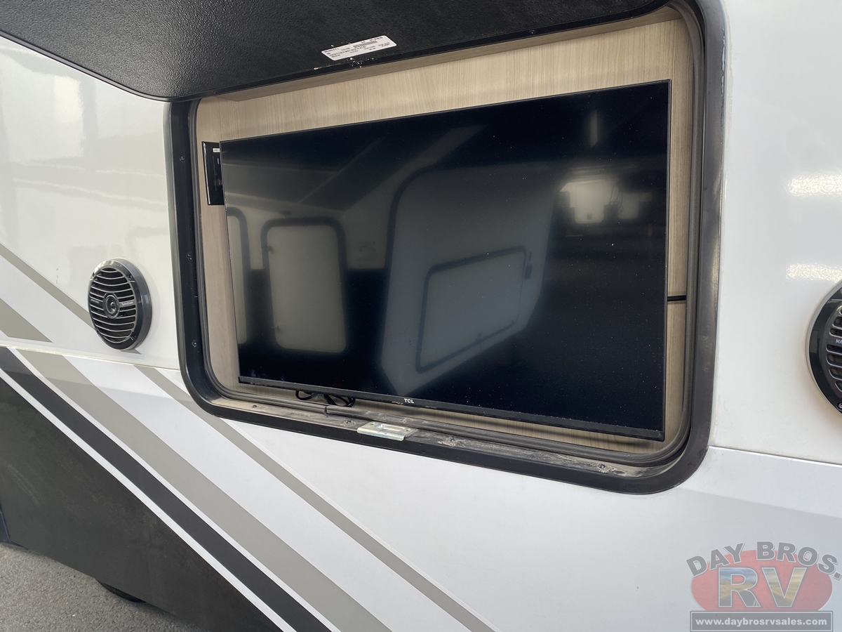 2025 Grand Design Momentum M-Class Toy Hauler Fifth Wheel