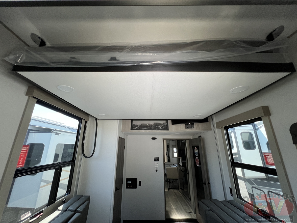 2025 Grand Design Momentum M-Class Toy Hauler Fifth Wheel