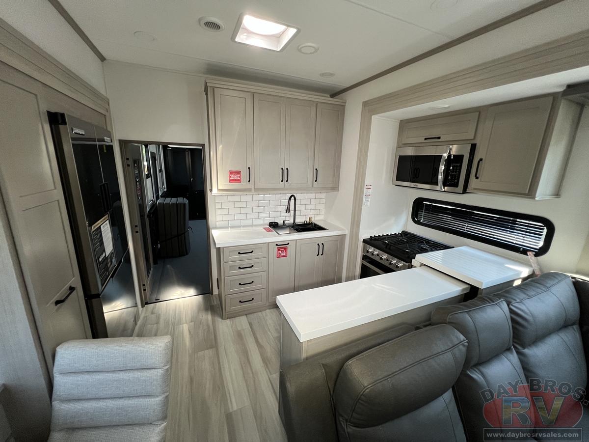 2025 Grand Design Momentum M-Class Toy Hauler Fifth Wheel