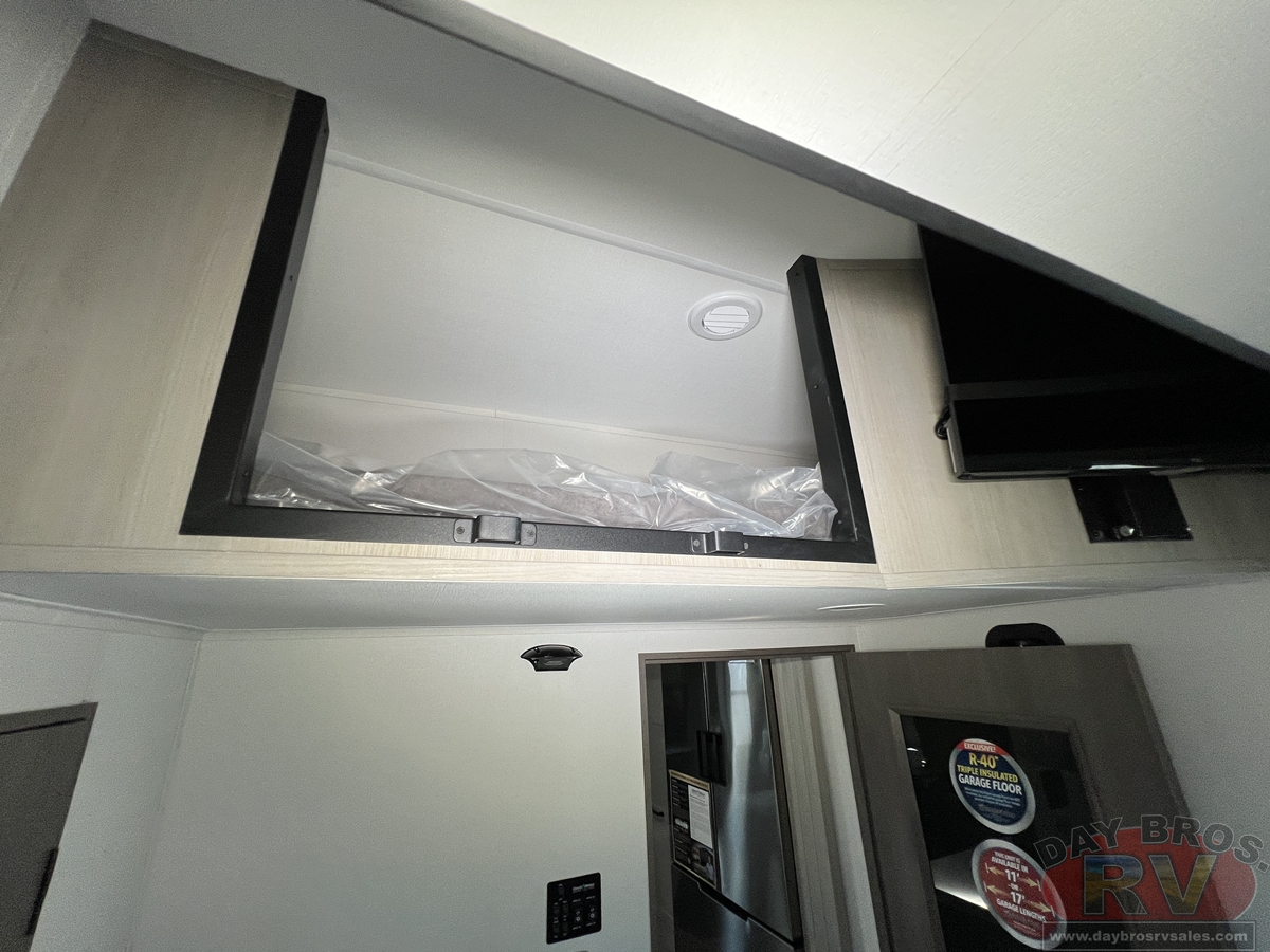 2025 Grand Design Momentum M-Class Toy Hauler Fifth Wheel