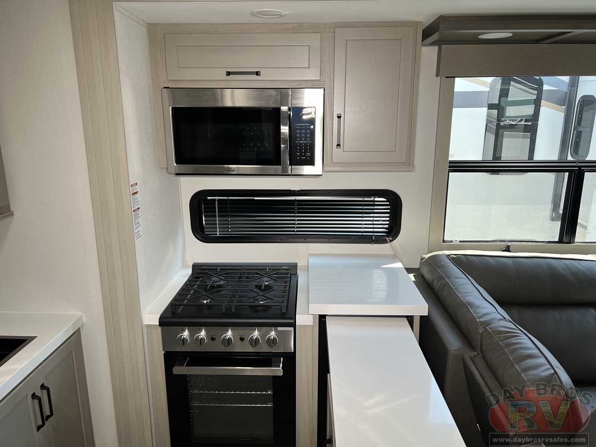 2025 Grand Design Momentum M-Class Toy Hauler Fifth Wheel