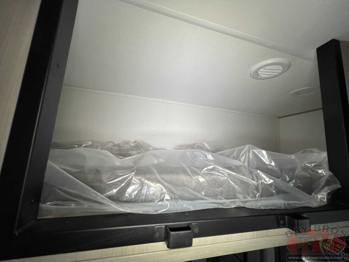 2025 Grand Design Momentum M-Class Toy Hauler Fifth Wheel