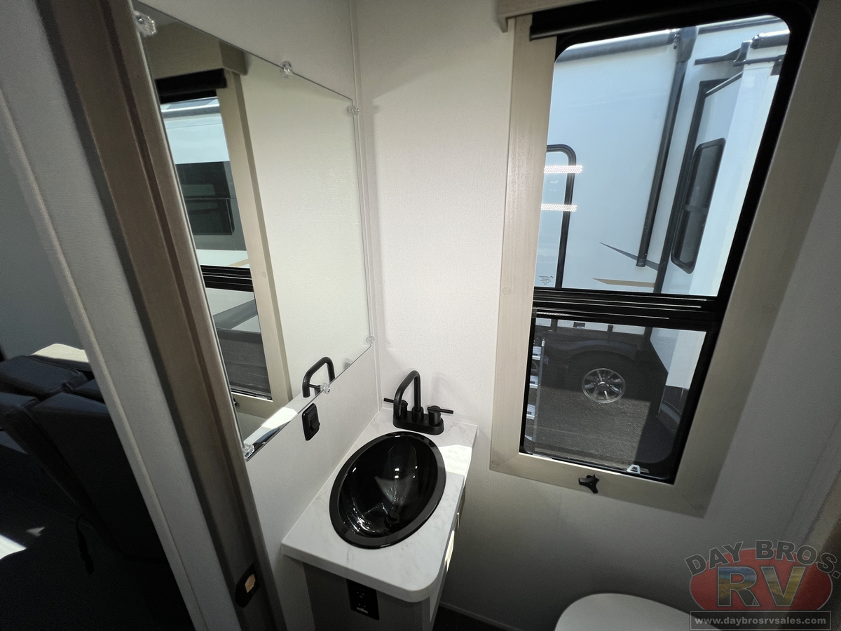 2025 Grand Design Momentum M-Class Toy Hauler Fifth Wheel
