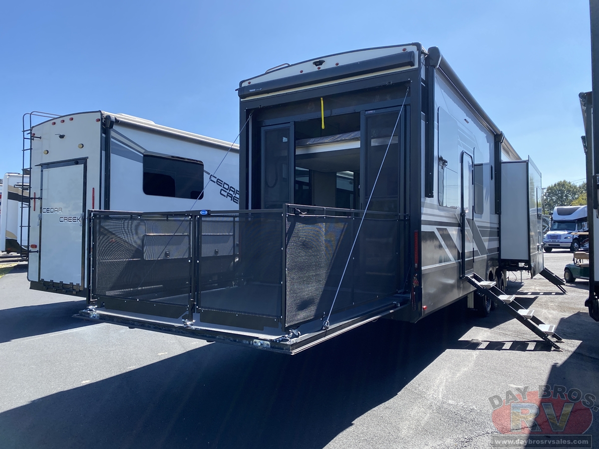 2025 Grand Design Momentum M-Class Toy Hauler Fifth Wheel
