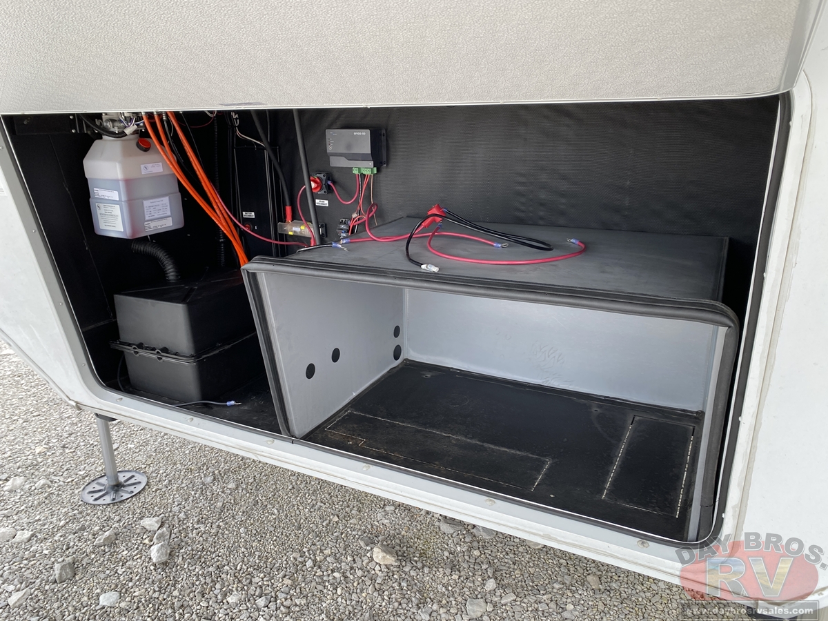 2026 Grand Design Solitude 391DL Fifth Wheel