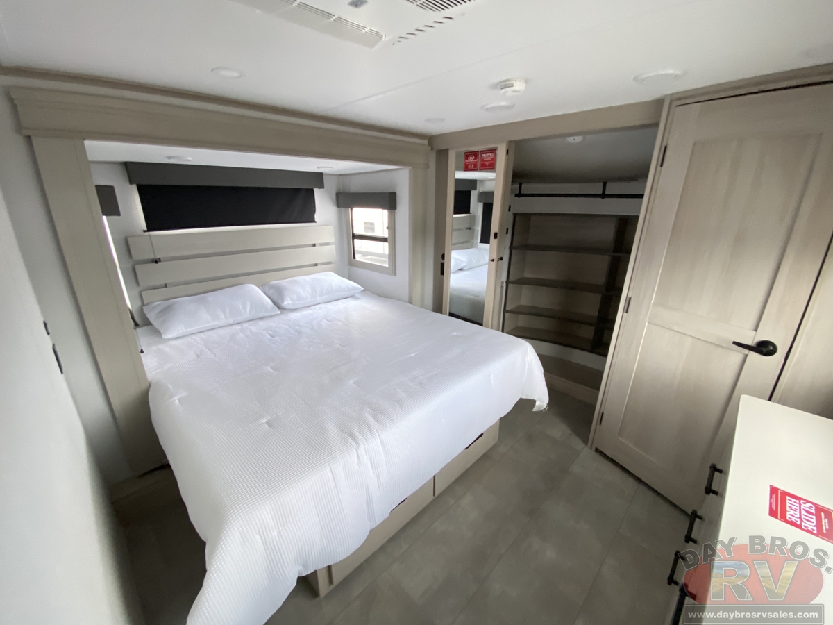 2026 Grand Design Solitude 391DL Fifth Wheel