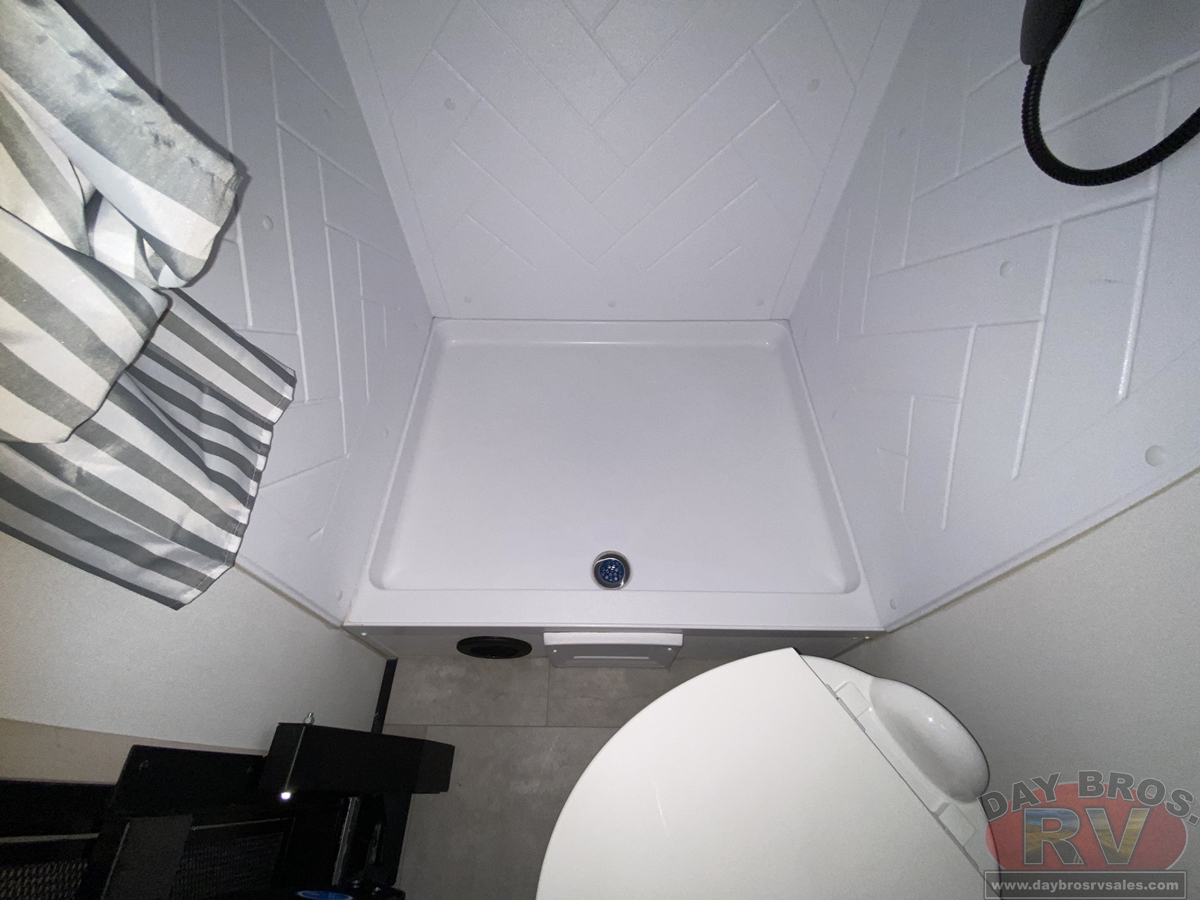 2026 Grand Design Solitude 391DL Fifth Wheel