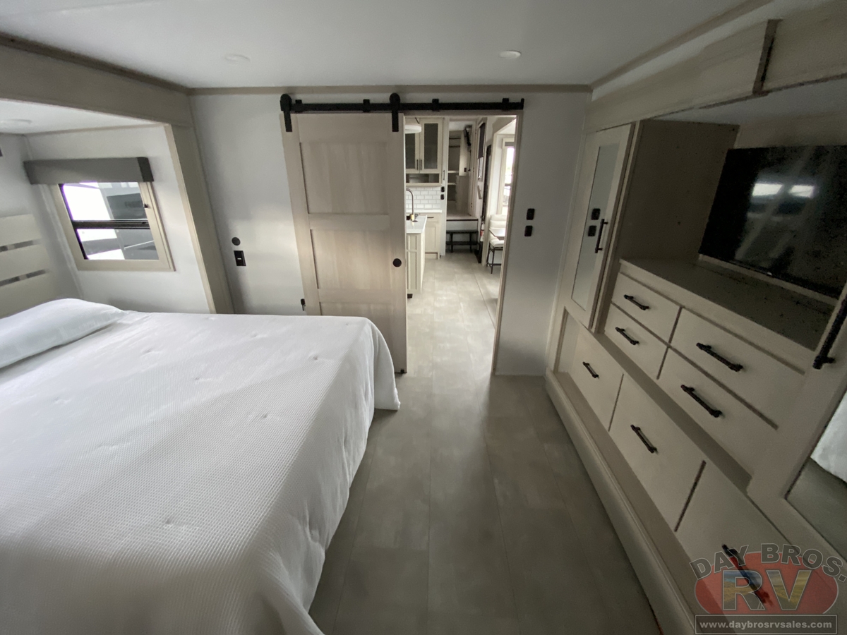 2026 Grand Design Solitude 391DL Fifth Wheel
