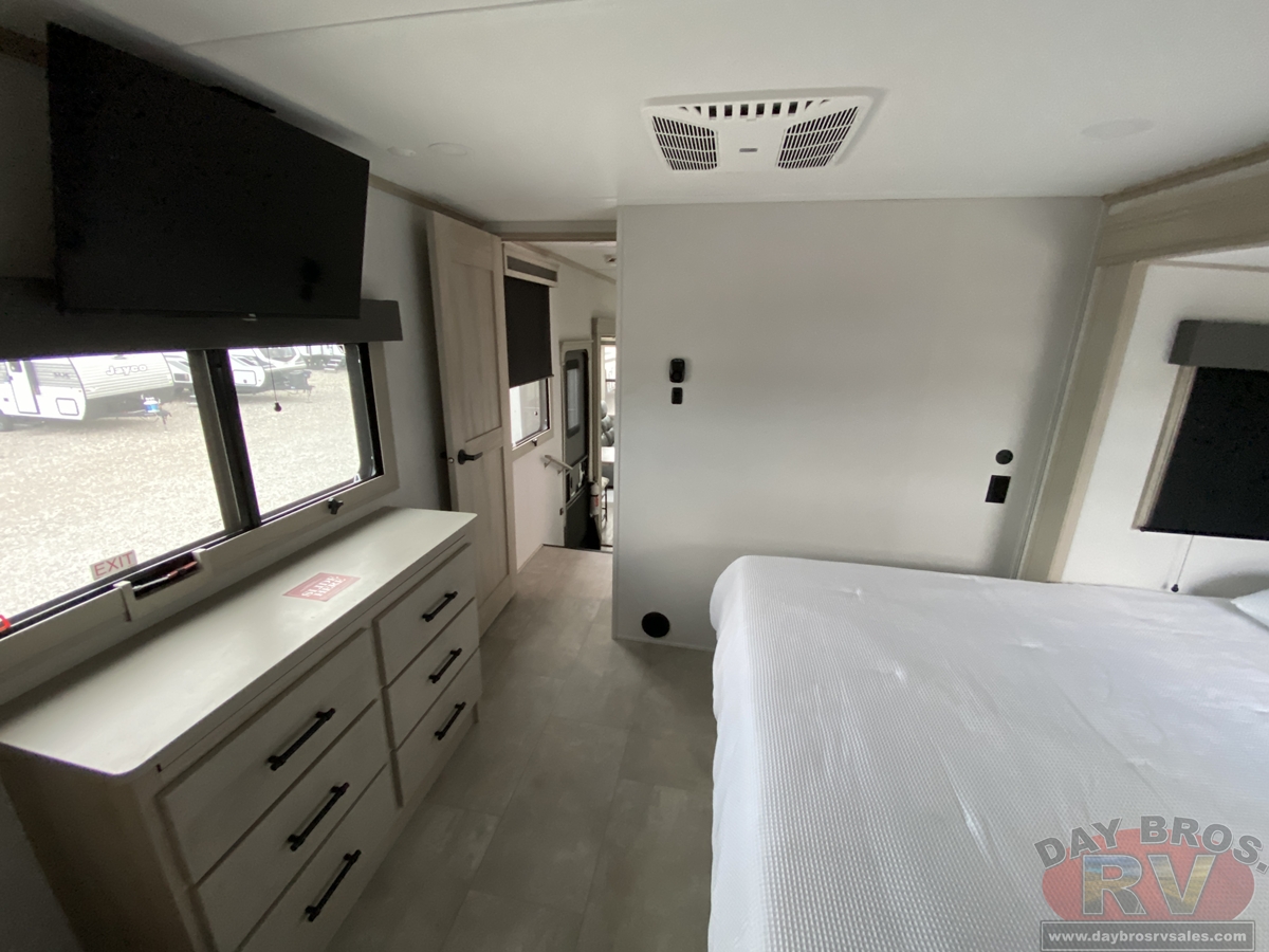 2026 Grand Design Solitude 391DL Fifth Wheel