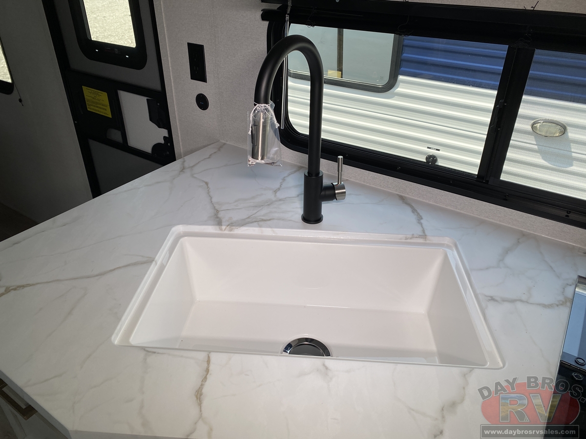 2027 Jayco Jay Flight SLX 261BHS Travel Trailer