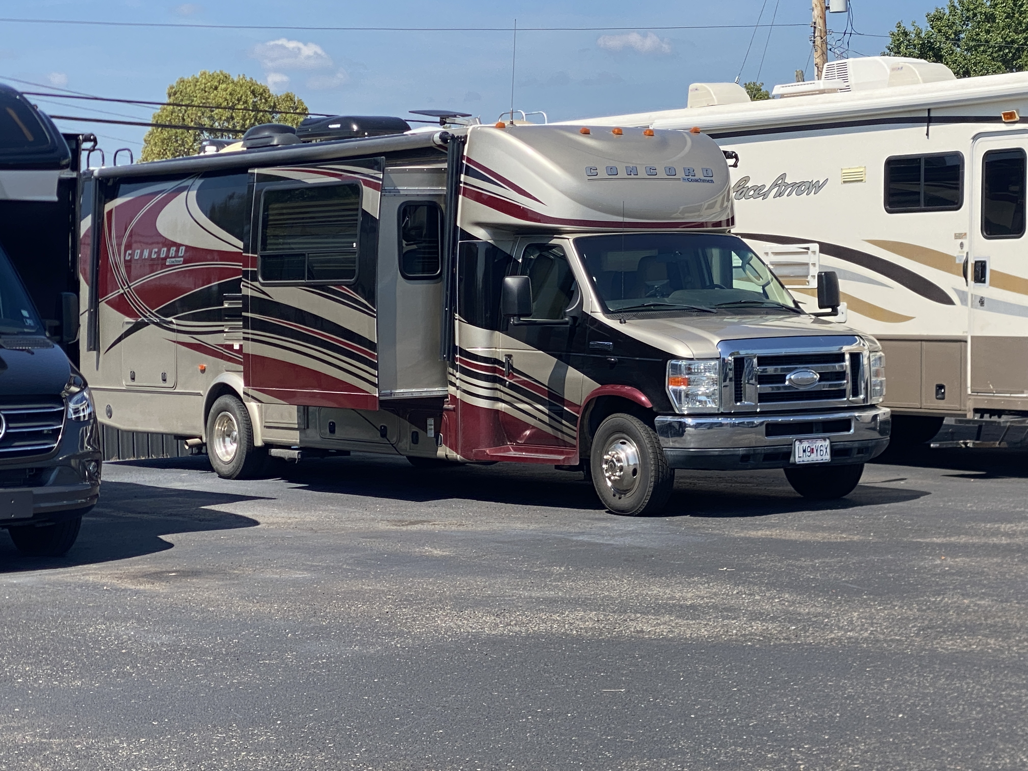 2015 Coachmen Concord 300TS Ford Motorhome