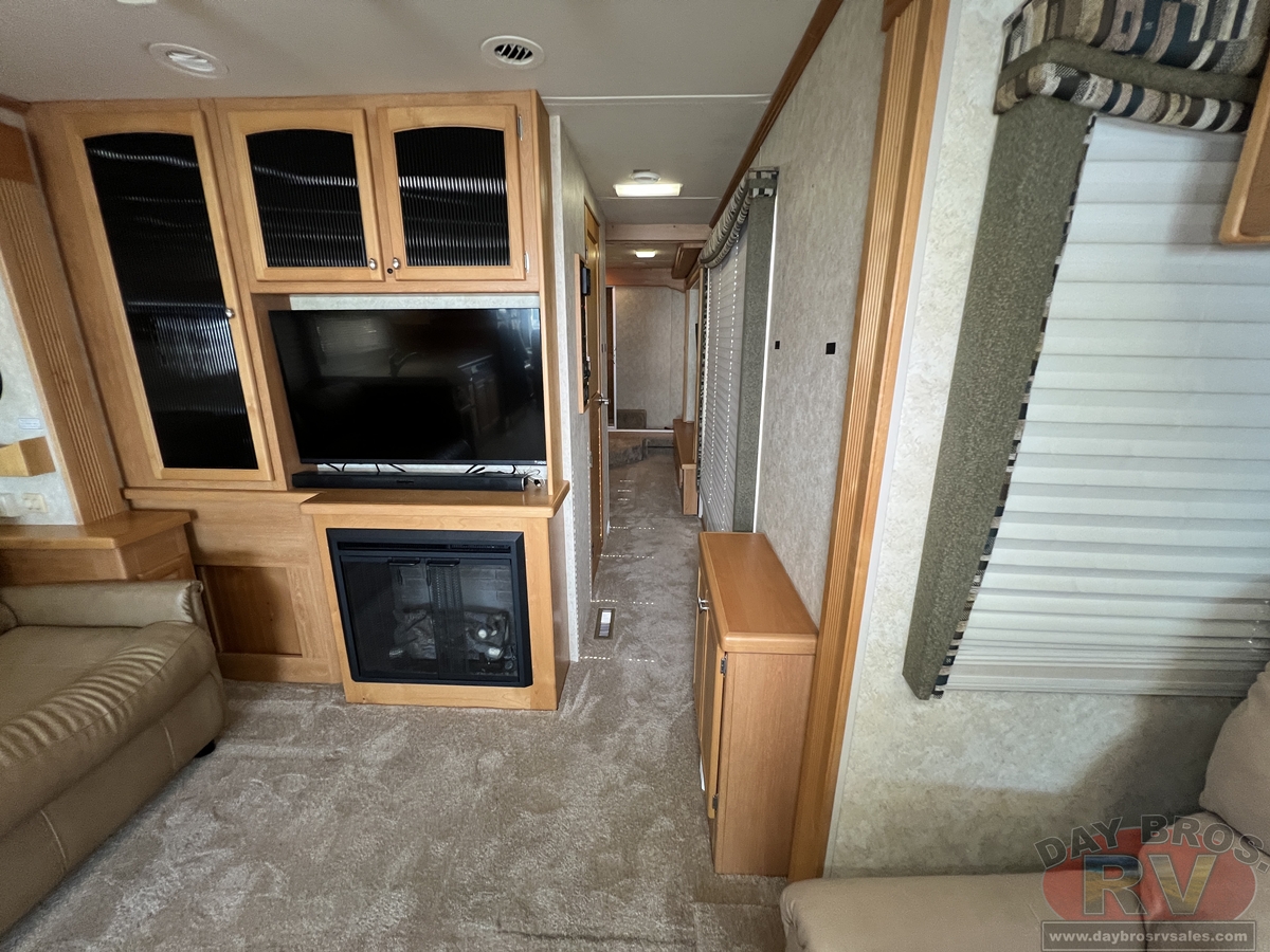 2008 Monaco Knight Motorhome