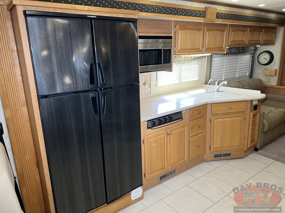 2008 Monaco Knight Motorhome