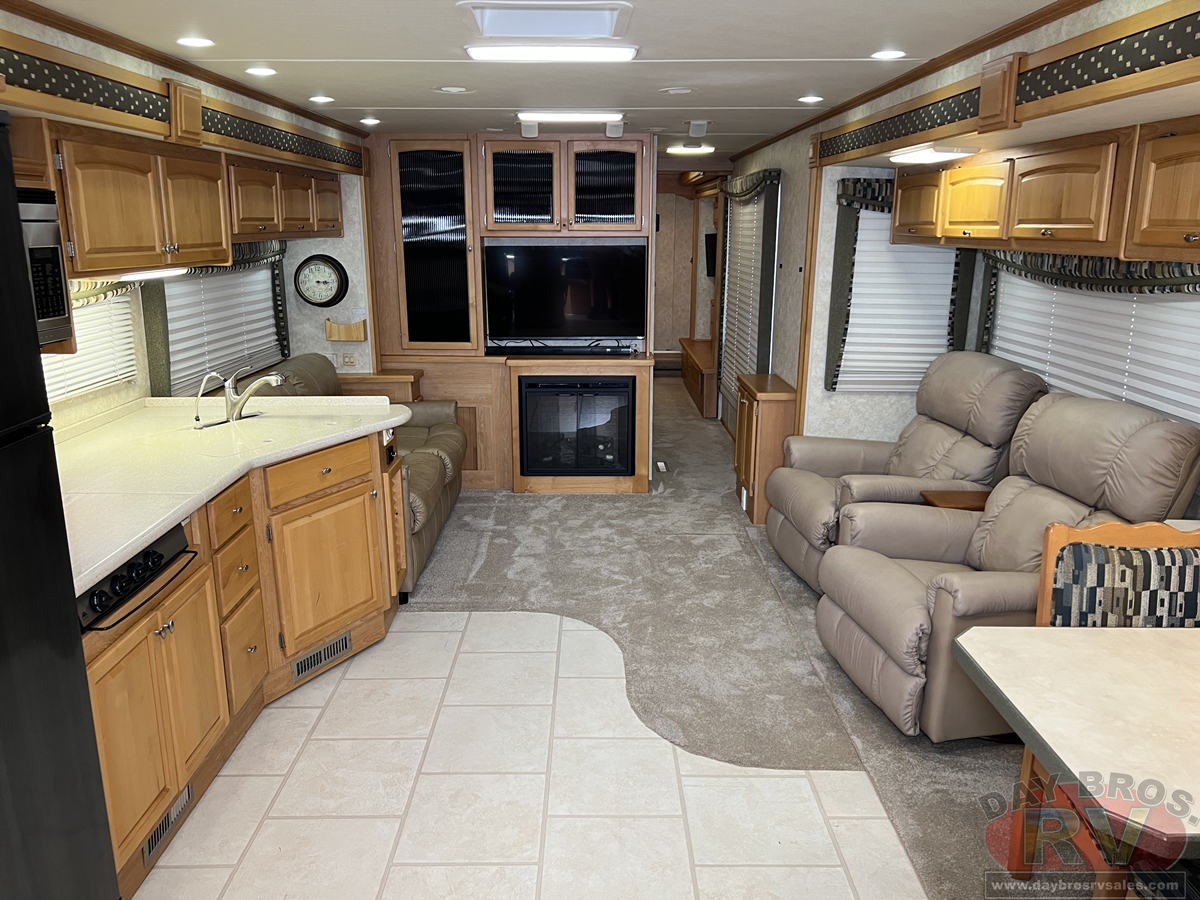 2008 Monaco Knight Motorhome