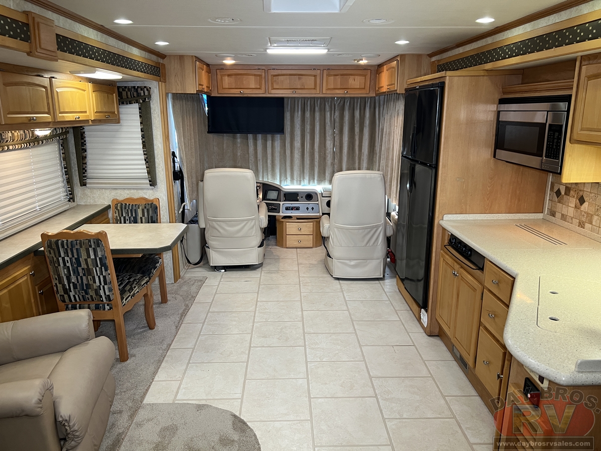 2008 Monaco Knight Motorhome