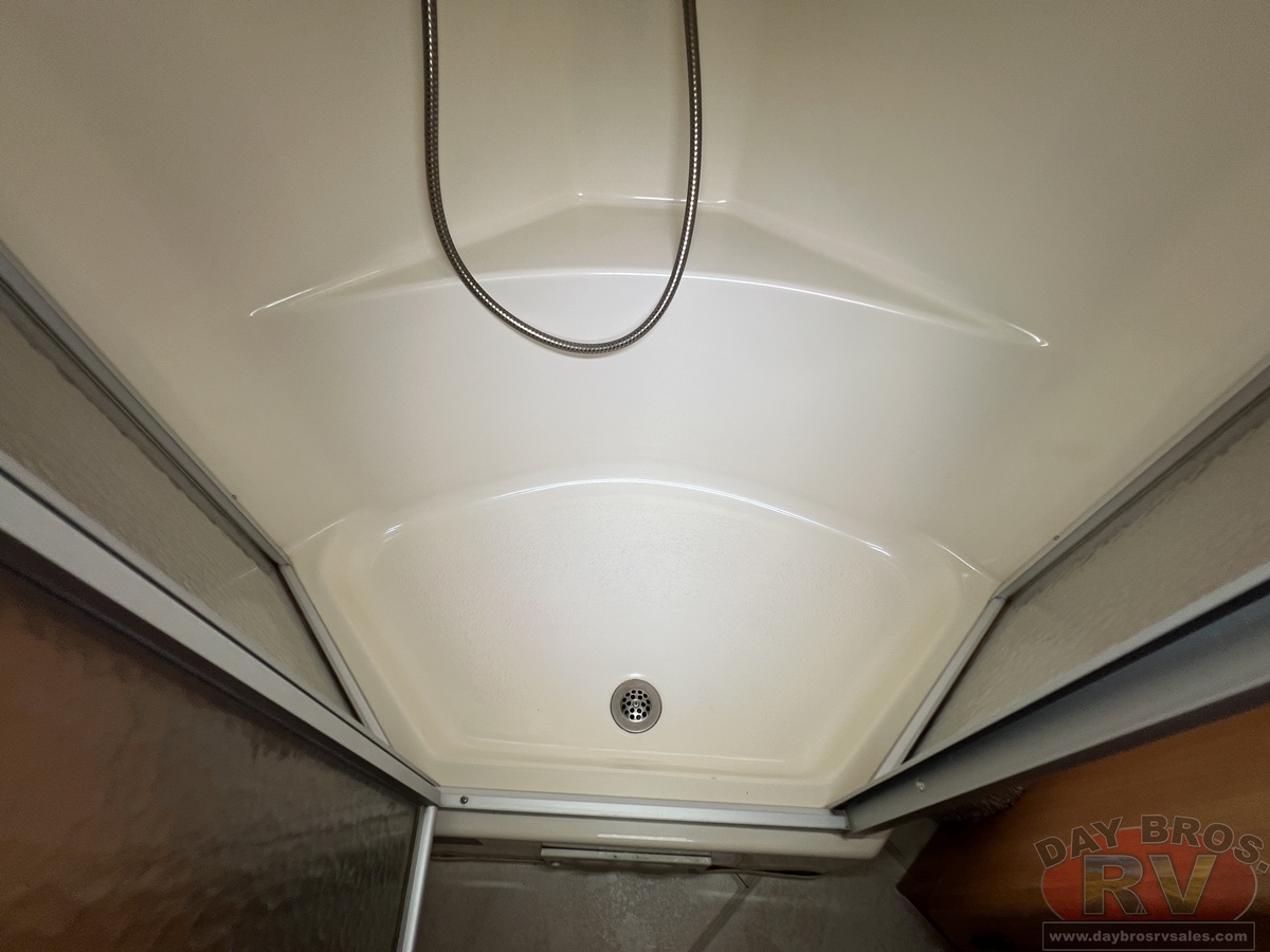 2008 Monaco Knight Motorhome