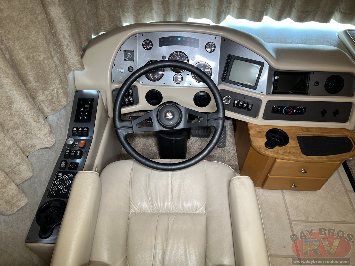 2008 Monaco Knight Motorhome