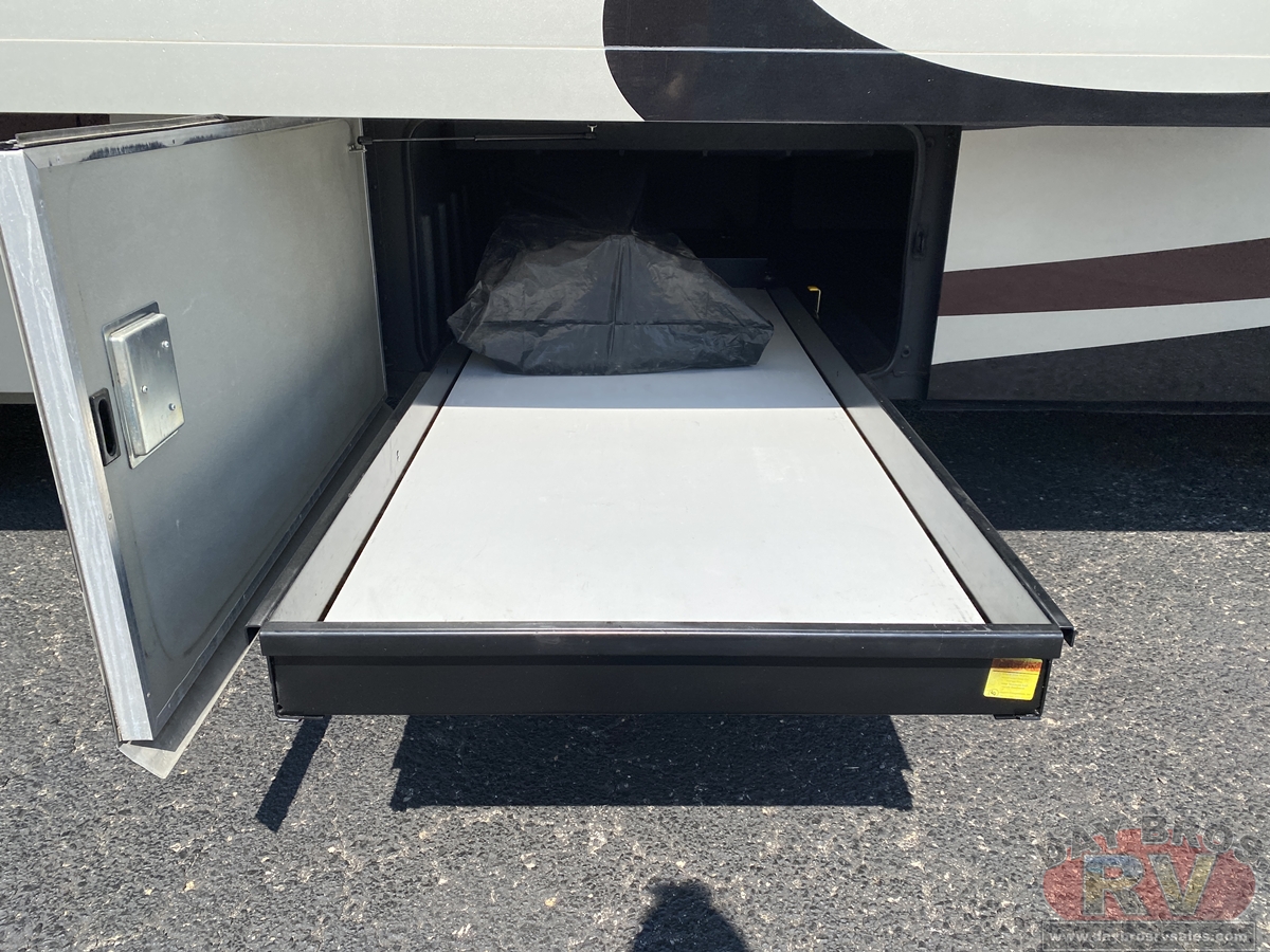 2008 Monaco Knight Motorhome