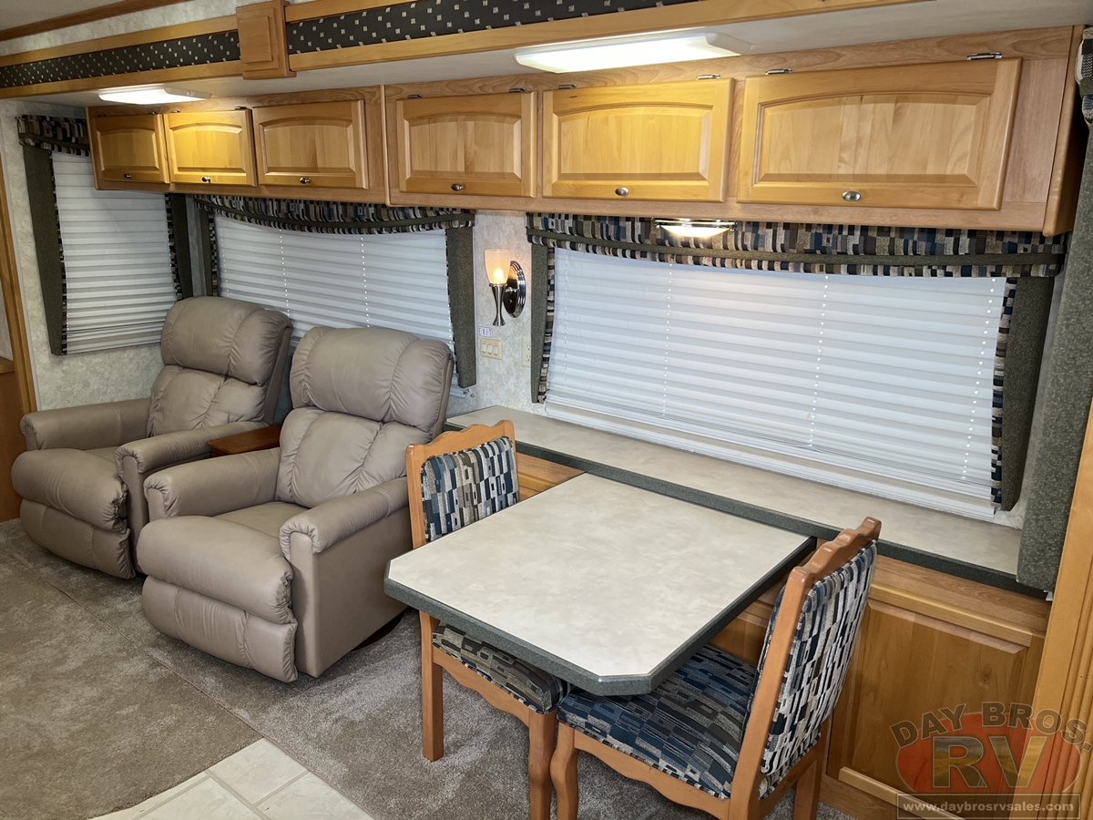 2008 Monaco Knight Motorhome