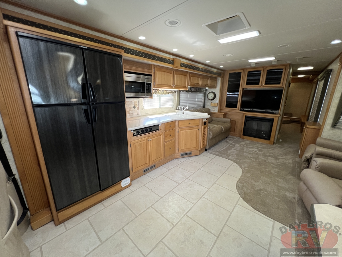 2008 Monaco Knight Motorhome