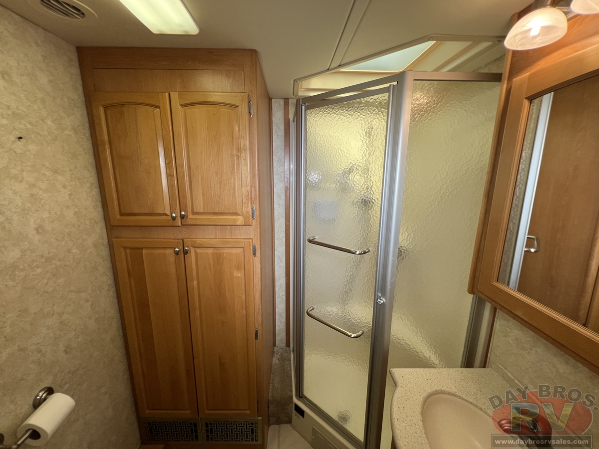 2008 Monaco Knight Motorhome