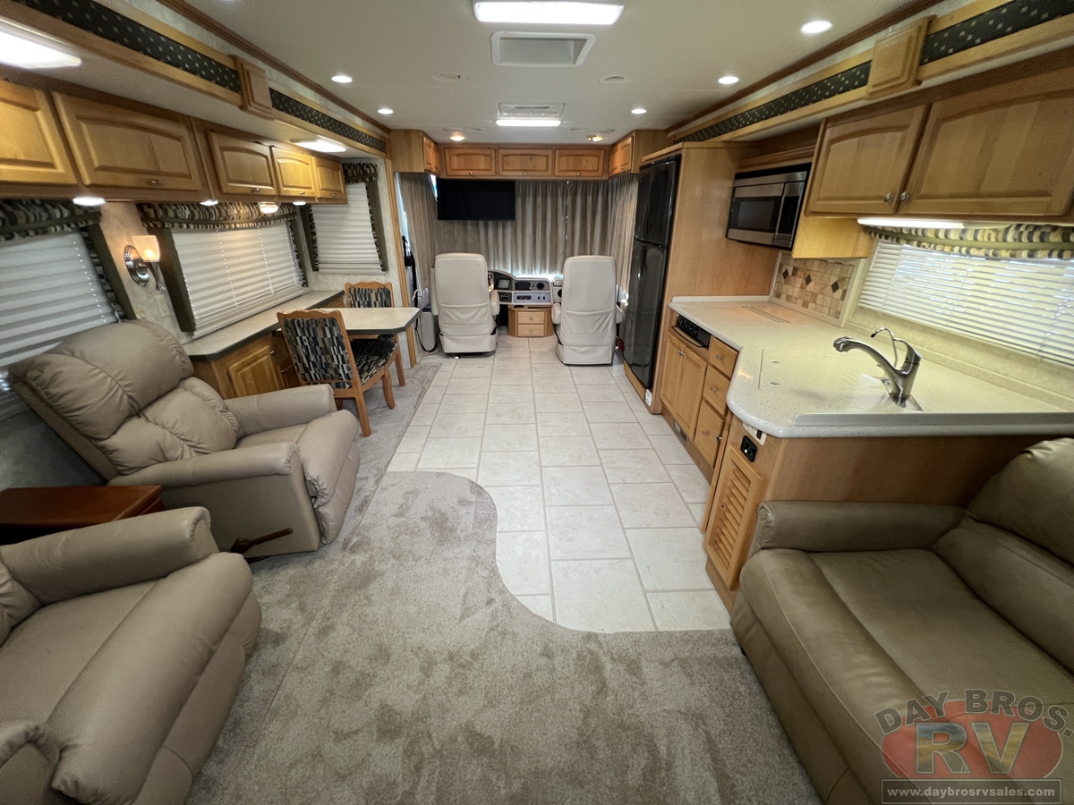 2008 Monaco Knight Motorhome