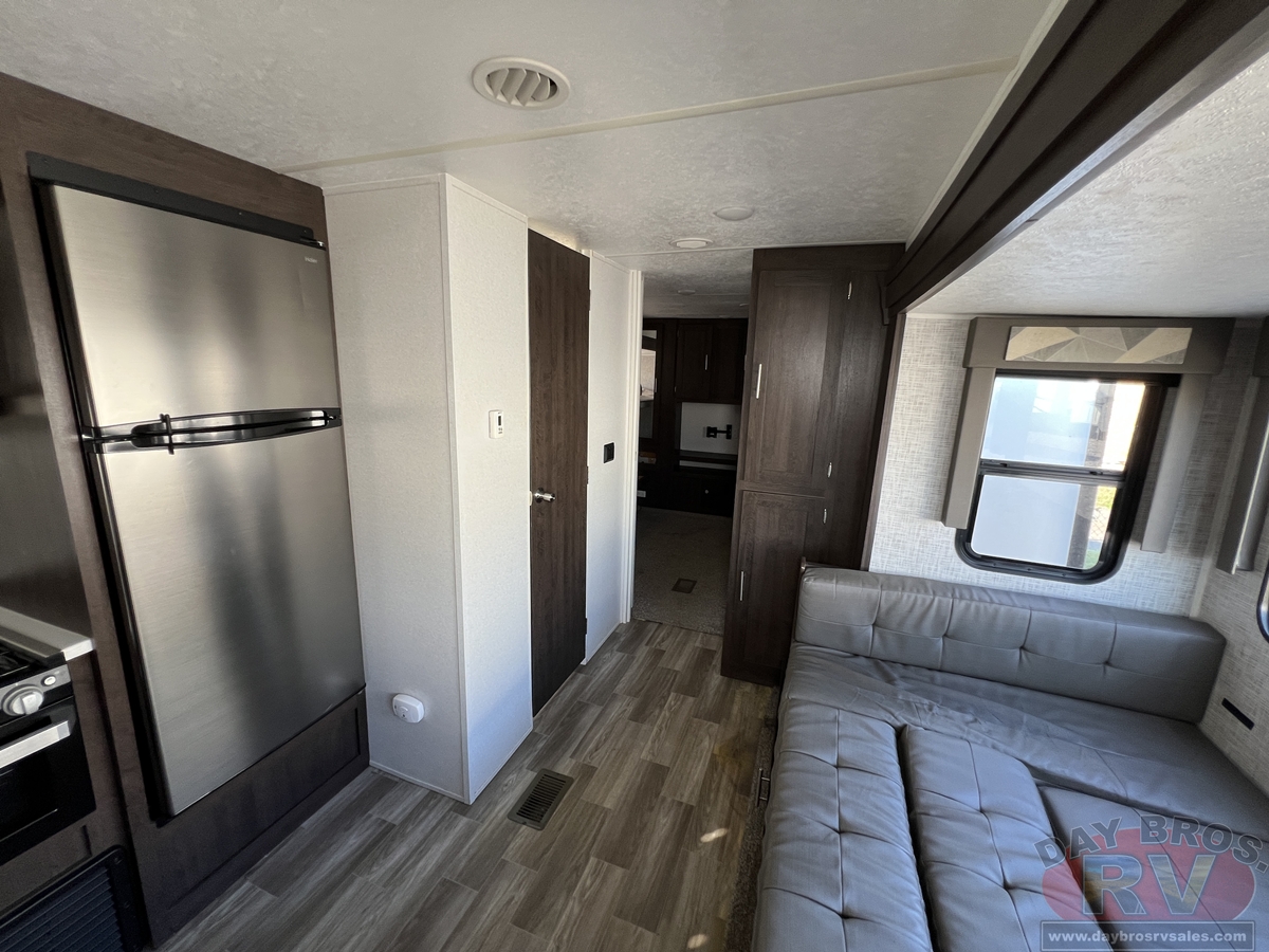 2020 Forest River Salem Midwest 31KQBTS Travel Trailer