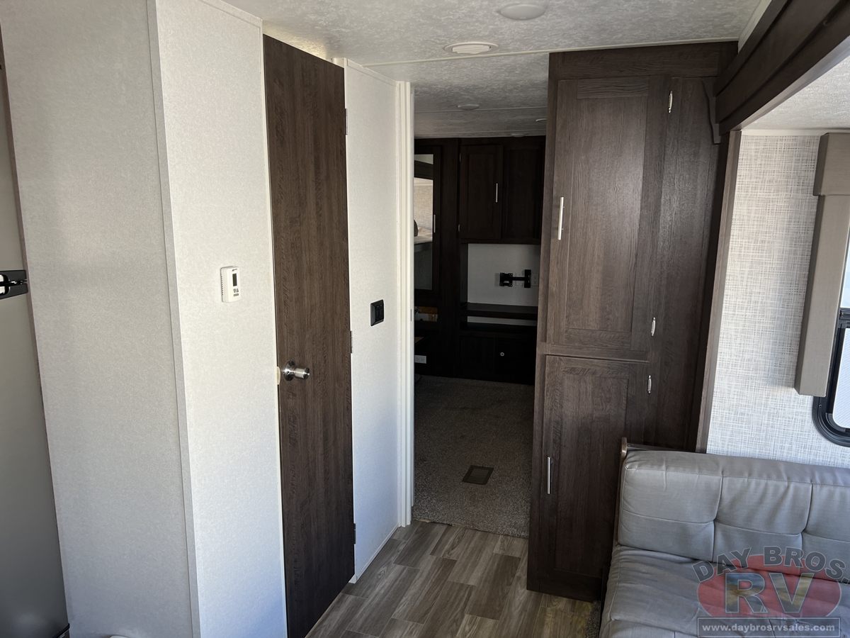2020 Forest River Salem Midwest 31KQBTS Travel Trailer