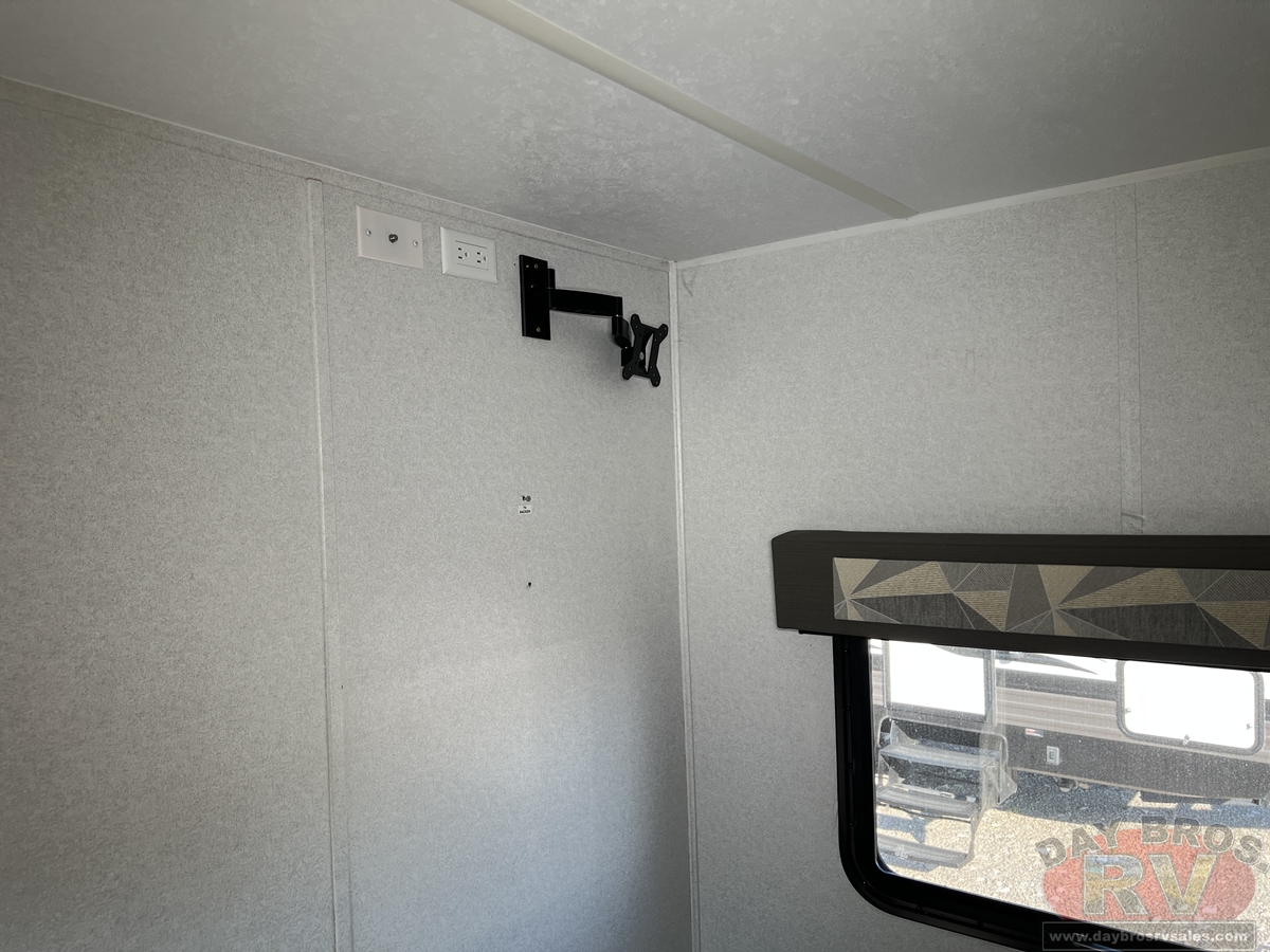 2020 Forest River Salem Midwest 31KQBTS Travel Trailer