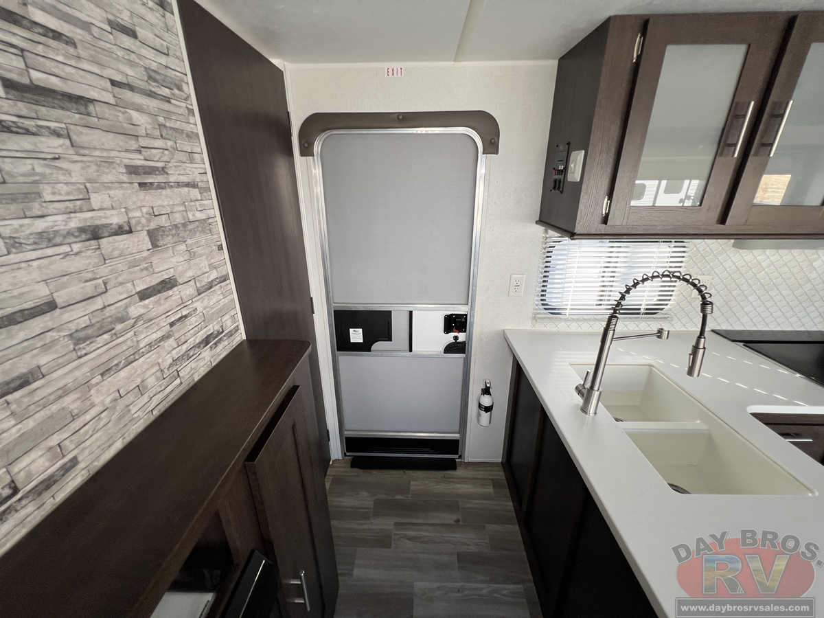 2020 Forest River Salem Midwest 31KQBTS Travel Trailer