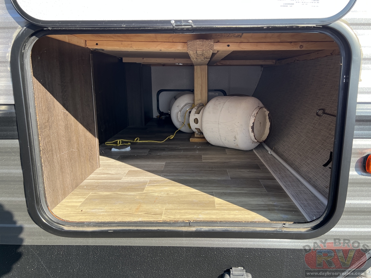2020 Forest River Salem Midwest 31KQBTS Travel Trailer