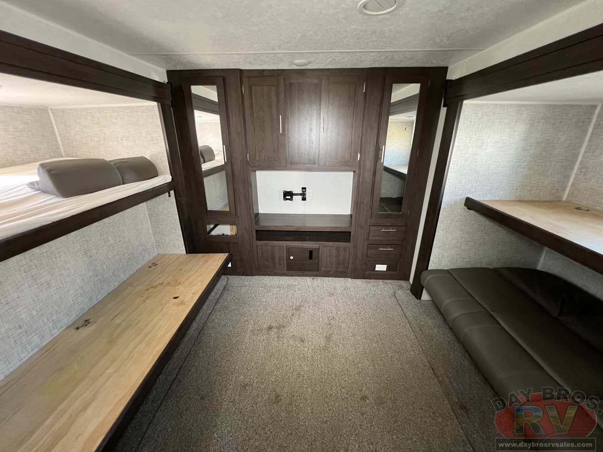 2020 Forest River Salem Midwest 31KQBTS Travel Trailer
