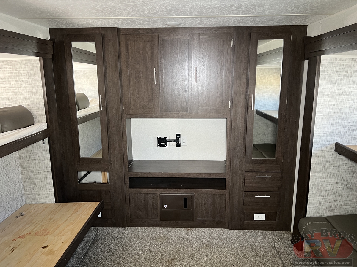 2020 Forest River Salem Midwest 31KQBTS Travel Trailer