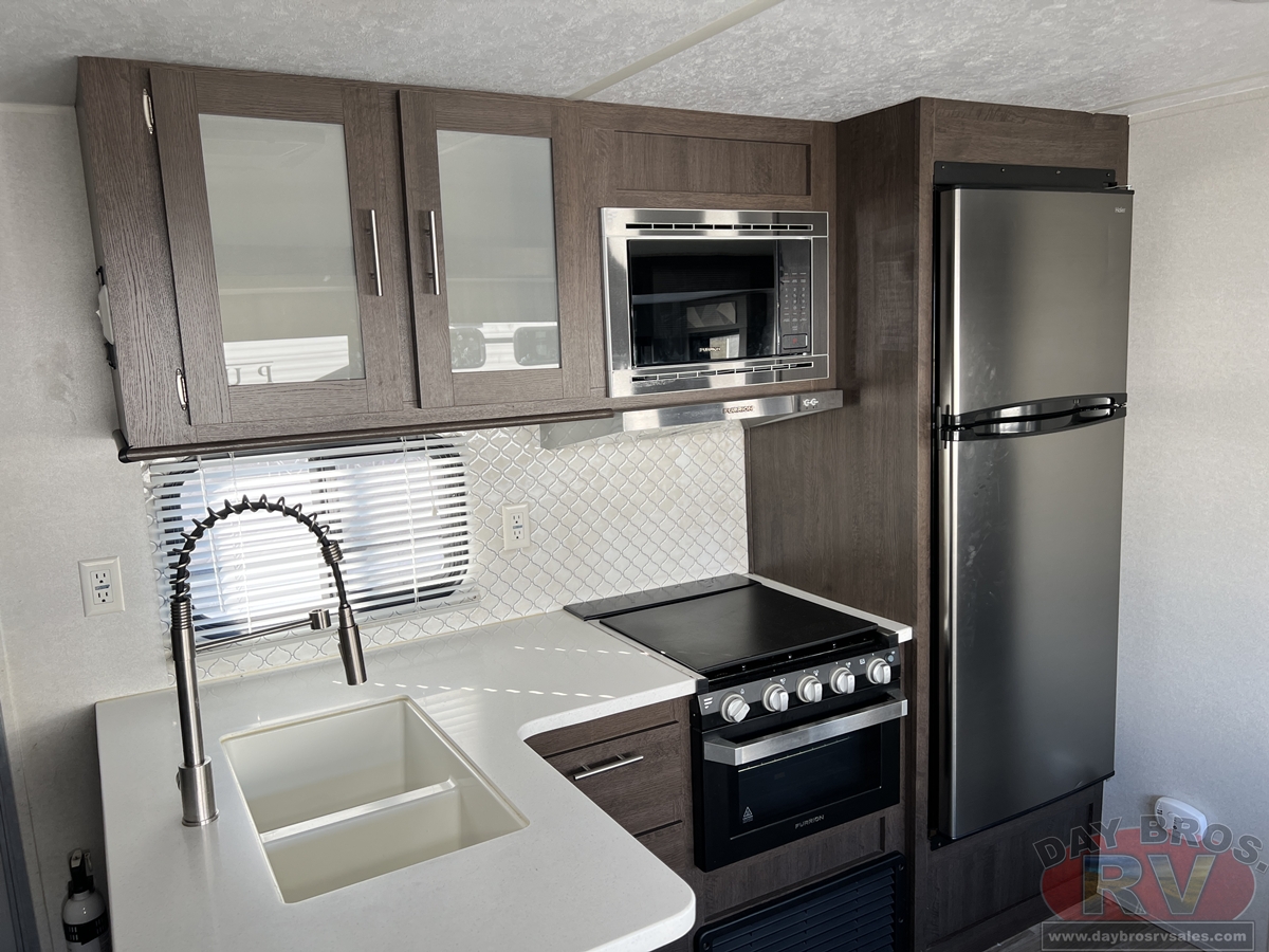 2020 Forest River Salem Midwest 31KQBTS Travel Trailer
