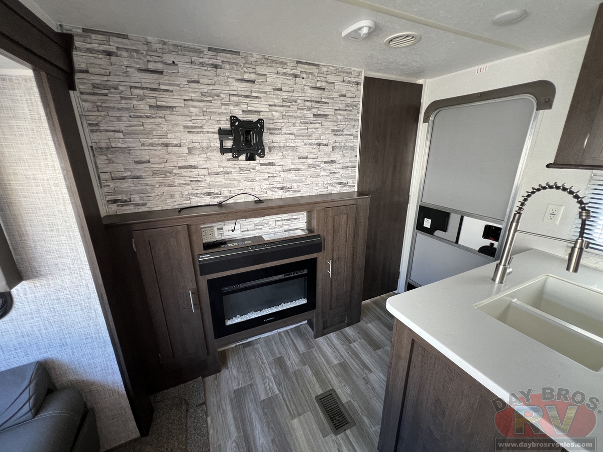 2020 Forest River Salem Midwest 31KQBTS Travel Trailer