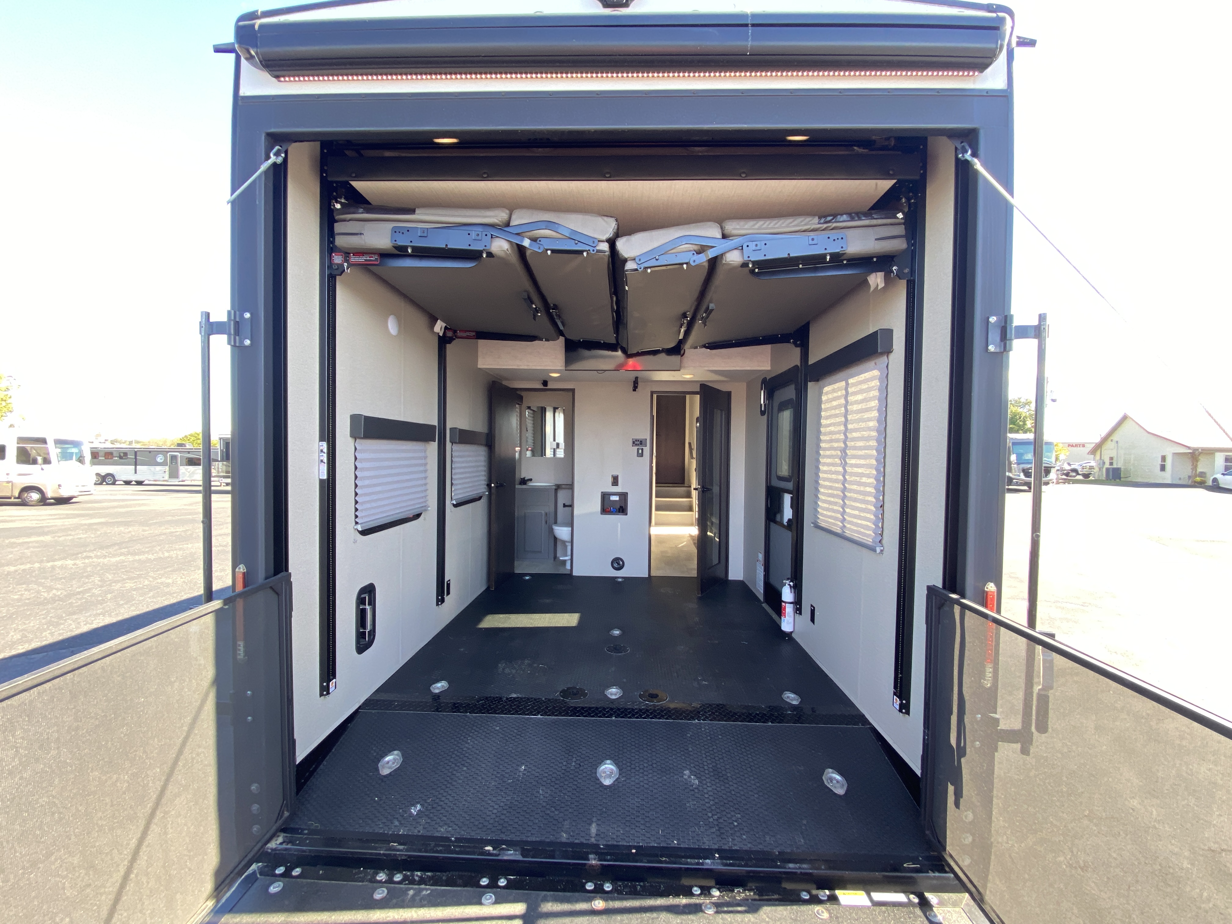 2021 Grand Design Momentum G 320G Toy Hauler Fifth Wheel
