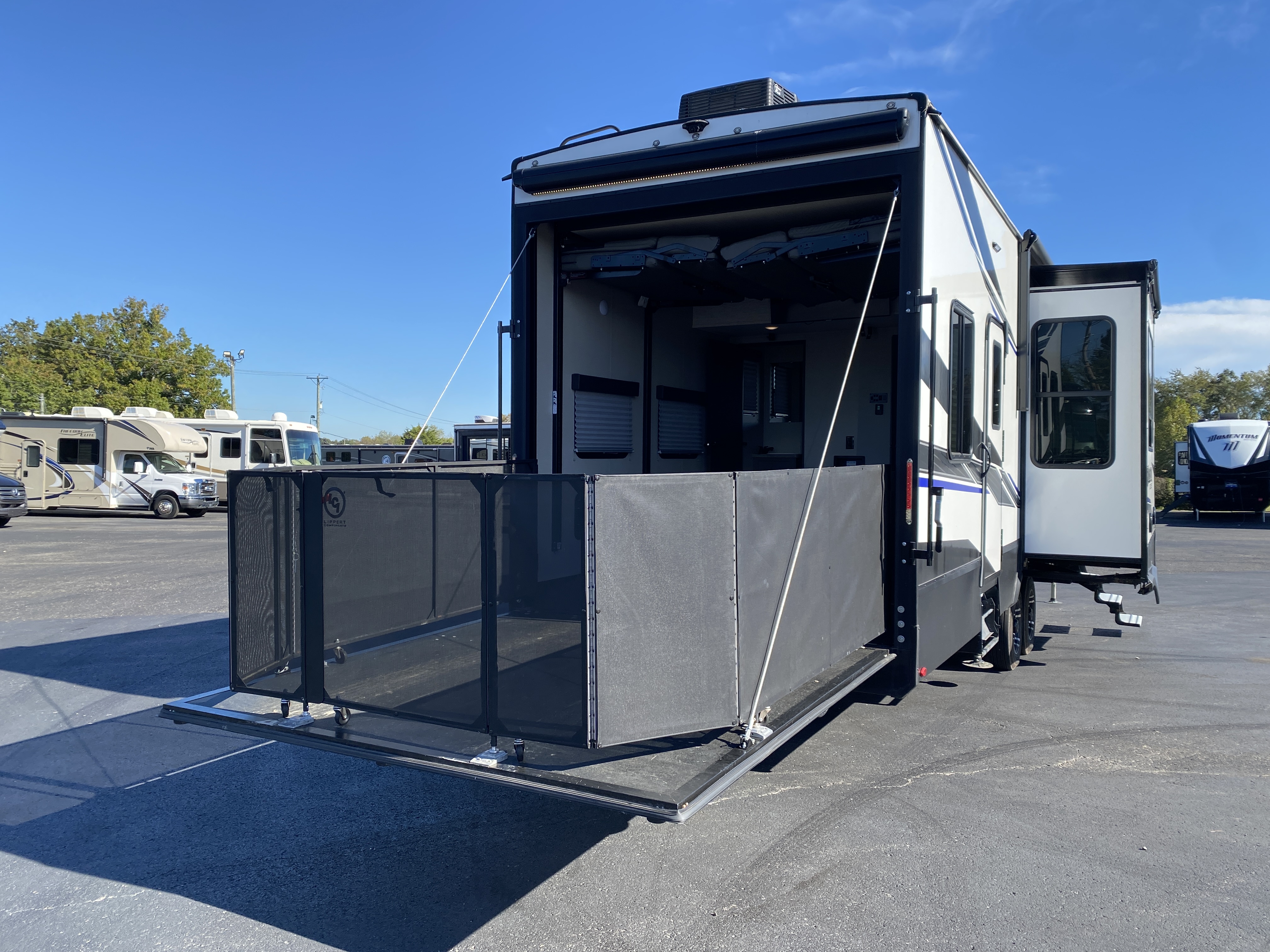 2021 Grand Design Momentum G 320G Toy Hauler Fifth Wheel