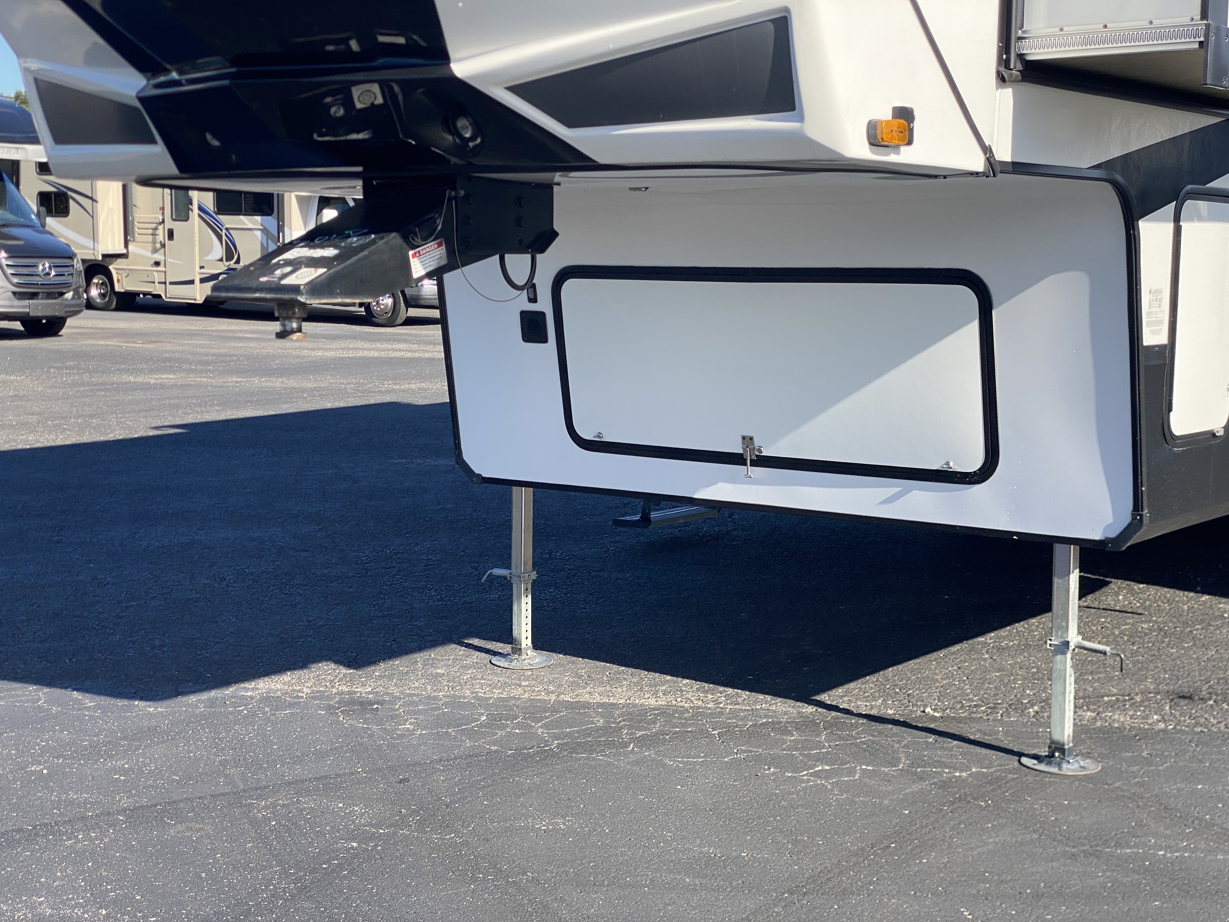 2021 Grand Design Momentum G 320G Toy Hauler Fifth Wheel